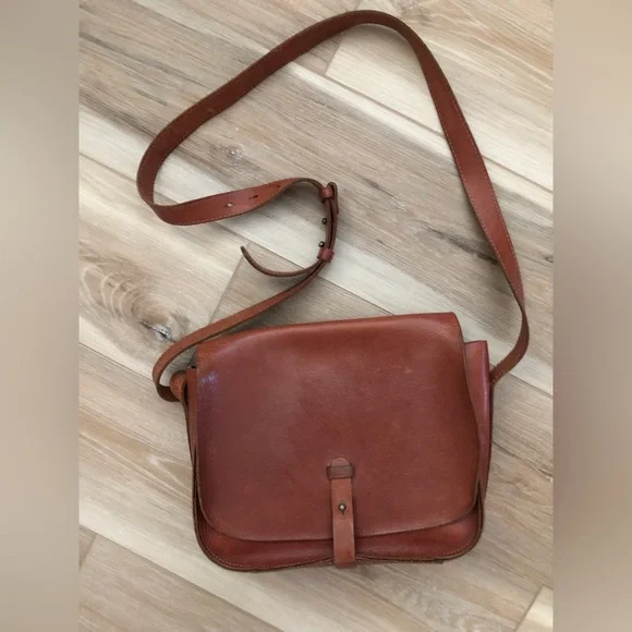 Lucky brand saddle bag hotsell